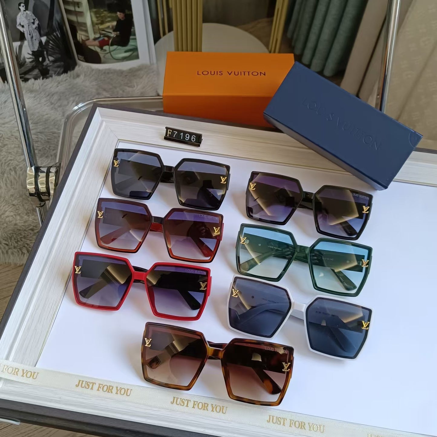 Fashion Large Frame Sunglasses V-With Gift Box